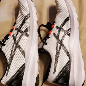 Womens Asics Running Shoe 8.5